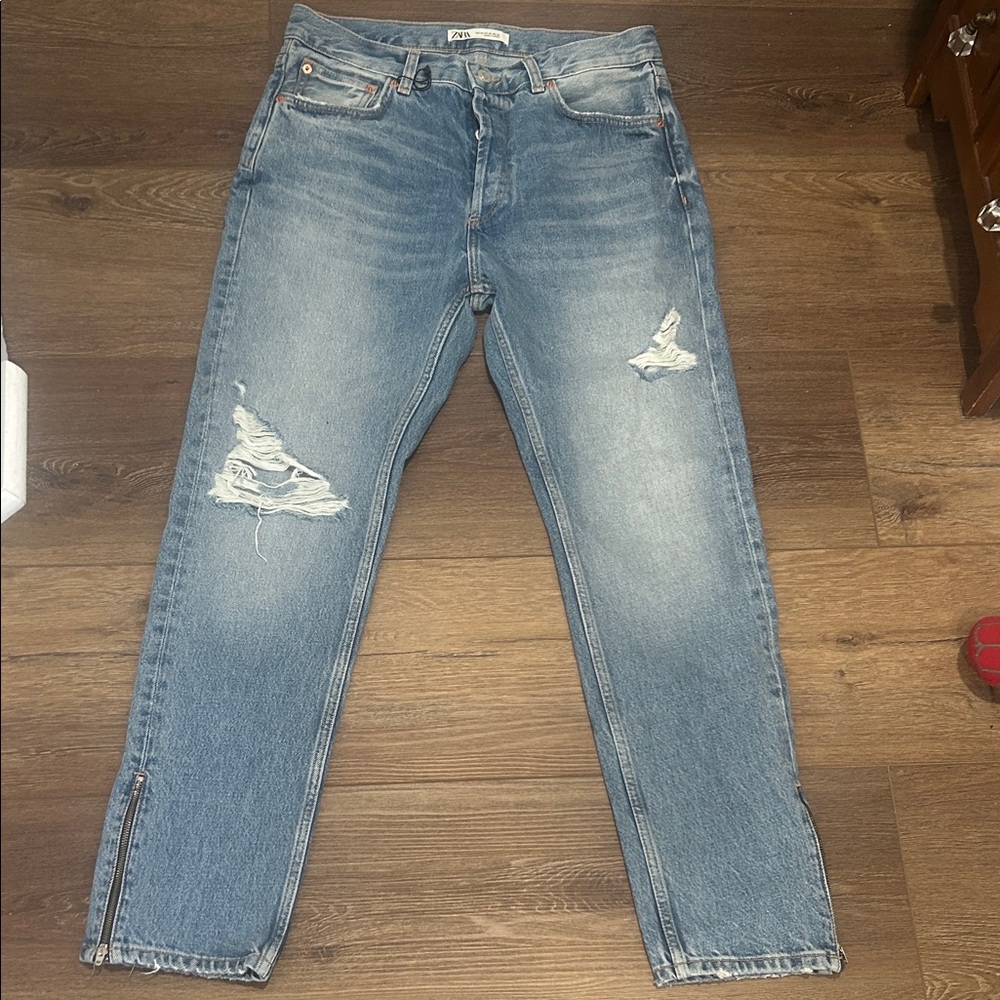 Zara Men's Light Blue Ripped Jeans